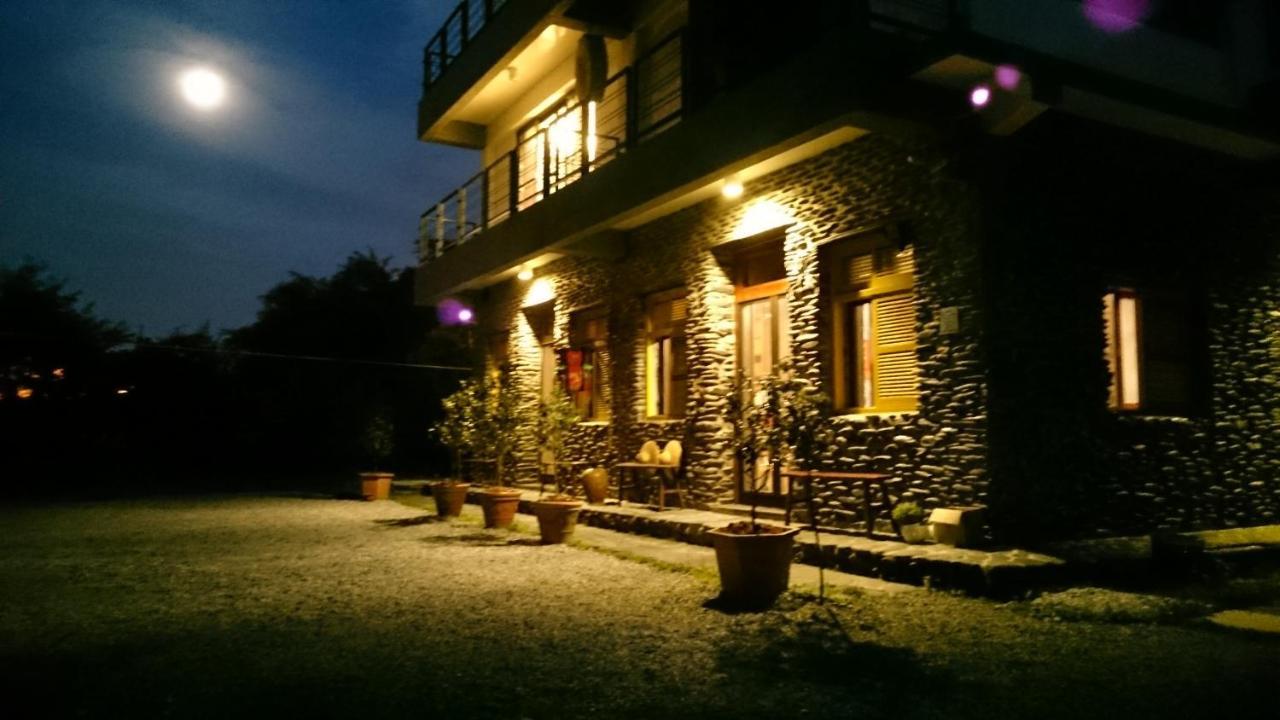 Stone House Homestay Yilan Zewnętrze zdjęcie